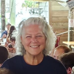 Meet your Posher, Linda